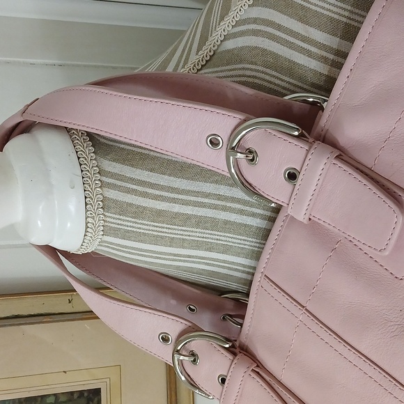 Vintage Coach Soho Pebbled Leather Bag In Bubblegum Pink #9544 - Picture 3 of 10